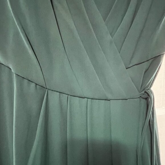 David's Bridal Flutter Sleeve Wrap Dress Gem Size 12 - Picture 3 of 4